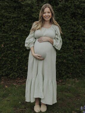 emme Eliza Maternity and Nursing Dress in Morning Mist Size Large